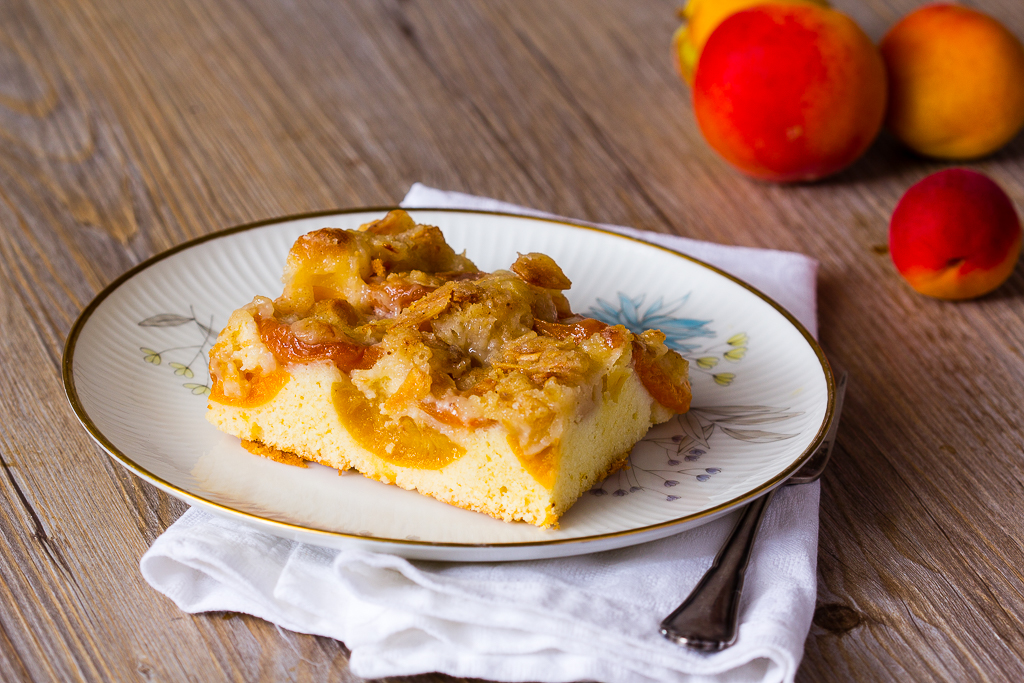 Aprikosenkuchen vom Blech - Reiseblog Foodblog Lunch For One