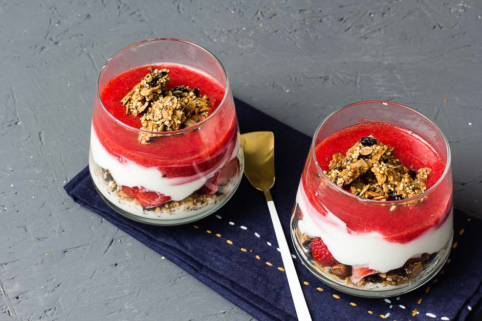 Erdbeer Joghurt Parfait via lunchforone