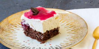Weihnachtlicher Kirschkuchen vom Blech
