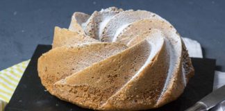 Mohn Eierlikör Gugelhupf via lunchforone