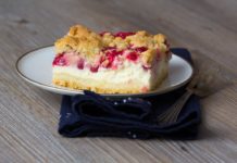 Beeren Quark Blechkuchen via lunchforone